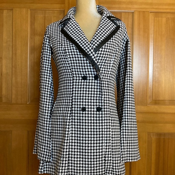 NWT, Lavishly Paris Women’s Designer Houndstooth Cloak Style Blazer. - Picture 6 of 16